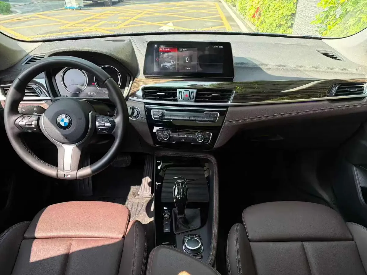 2021 BMW X1 2.0T 192HP L4 8AT,autocango,china used car exporter,china ev exporter,chinese used car exporter,chinese used ev exporter