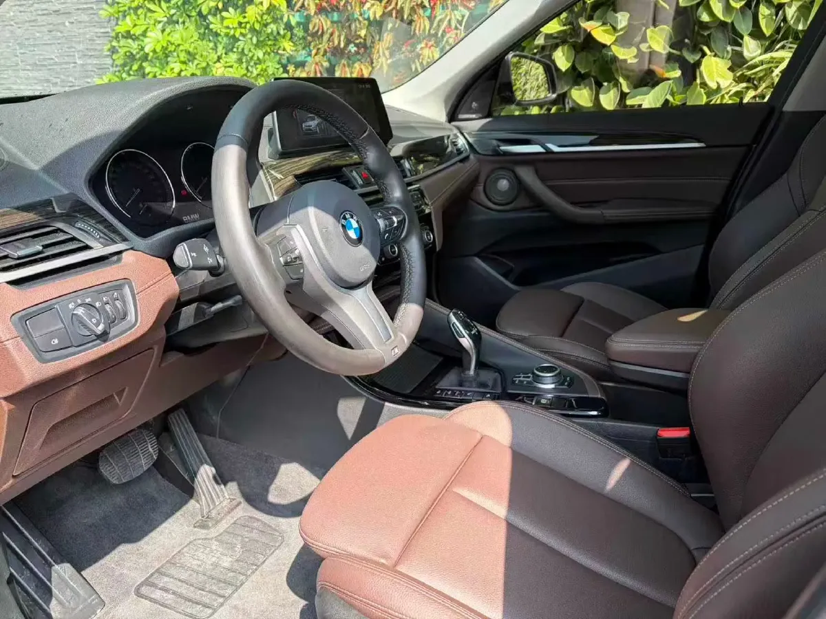 2021 BMW X1 2.0T 192HP L4 8AT,autocango,china used car exporter,china ev exporter,chinese used car exporter,chinese used ev exporter