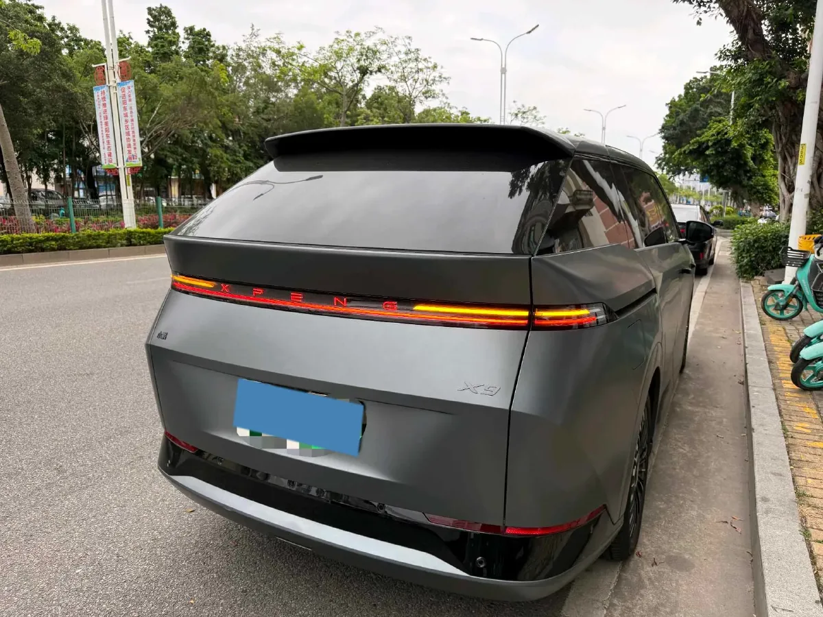 2025 Xpeng X9 BEV,autocango,china used car exporter,china ev exporter,chinese used car exporter,chinese used ev exporter