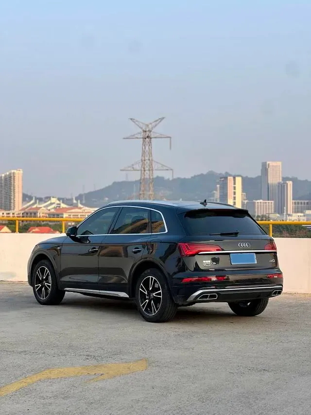 2023 Audi Q5L 2.0T 190HP L4 7DCT,autocango,china used car exporter,china ev exporter,chinese used car exporter,chinese used ev exporter