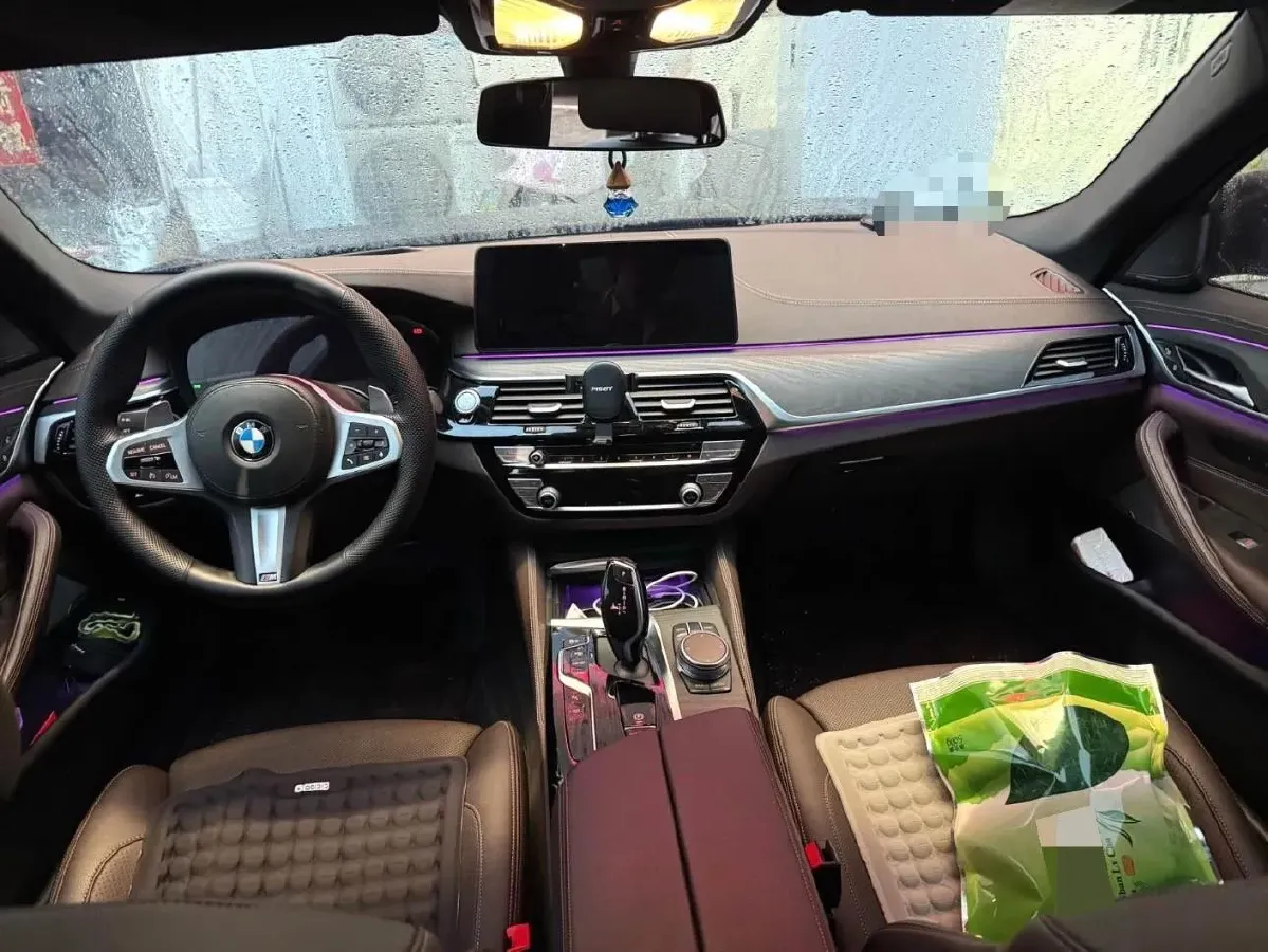 2021 BMW 5 Series 2.0T 252HP L4 8AT,autocango,china used car exporter,china ev exporter,chinese used car exporter,chinese used ev exporter