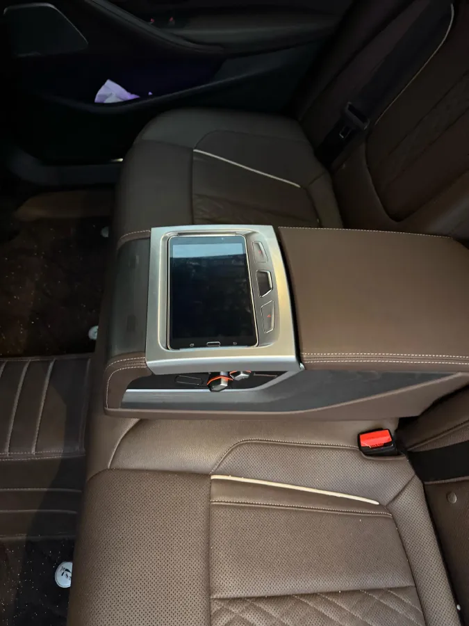 2021 BMW 5 Series 2.0T 252HP L4 8AT,autocango,china used car exporter,china ev exporter,chinese used car exporter,chinese used ev exporter