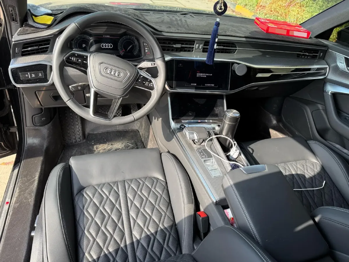 2025 Audi A6L 2.0T 245HP L4 7DCT,autocango,china used car exporter,china ev exporter,chinese used car exporter,chinese used ev exporter