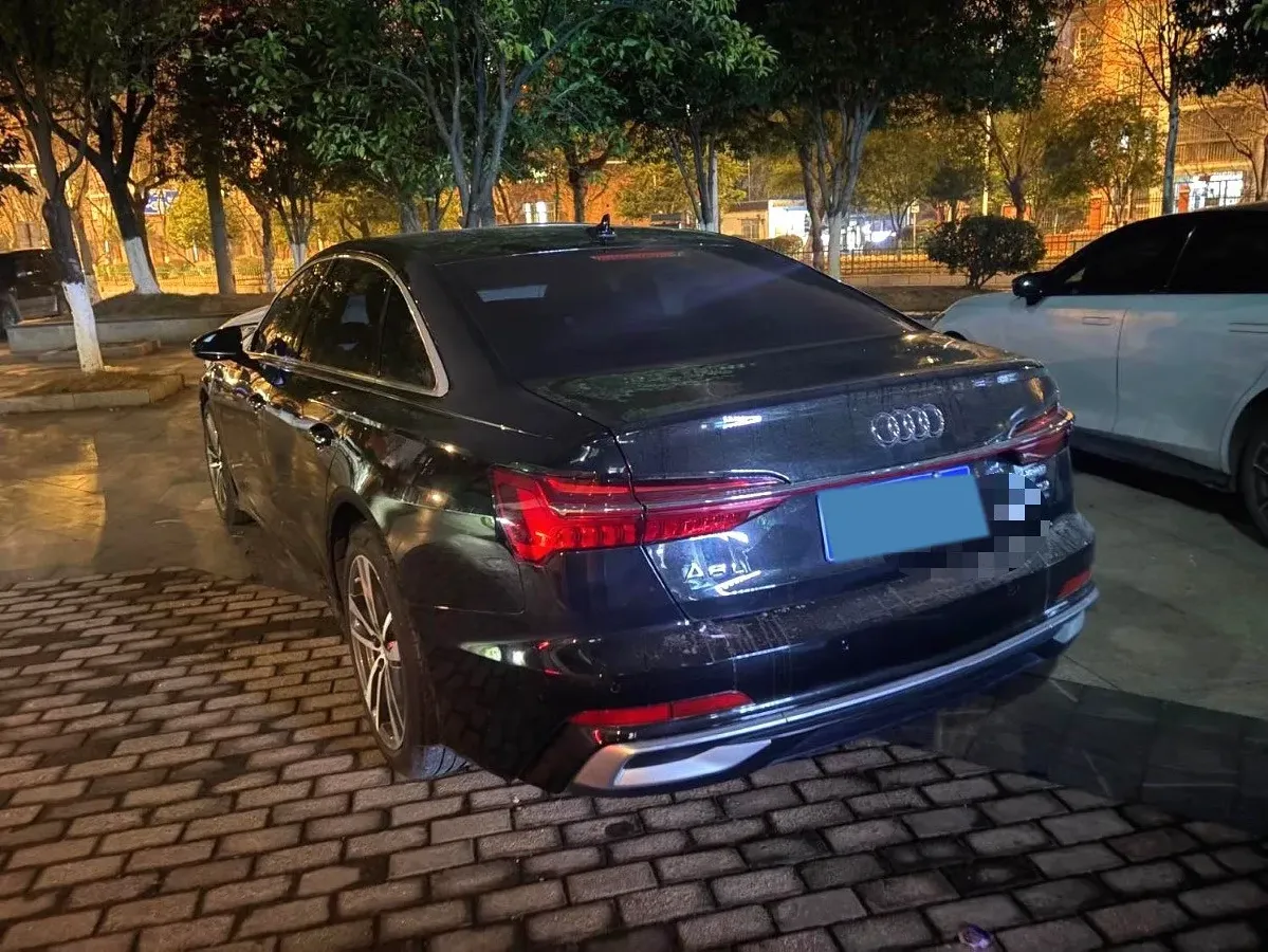 2024 Audi A6L 2.0T 190HP L4 7DCT,autocango,china used car exporter,china ev exporter,chinese used car exporter,chinese used ev exporter