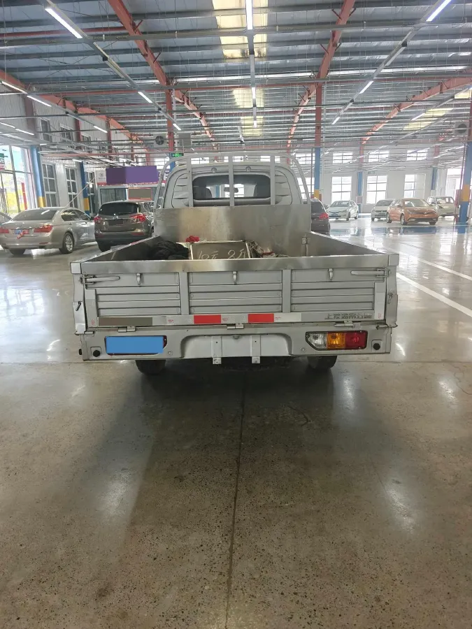 2023 WuLing RongGuang New Truck 1.5L 102HP L4 5MT,autocango,china used car exporter,china ev exporter,chinese used car exporter,chinese used ev exporter
