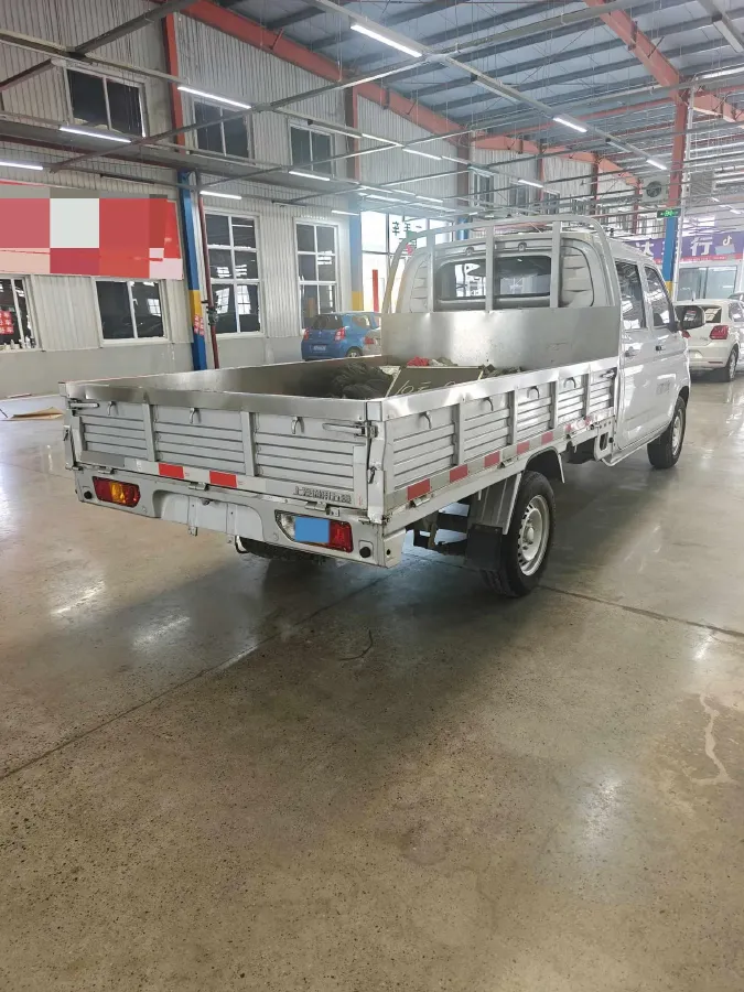 2023 WuLing RongGuang New Truck 1.5L 102HP L4 5MT,autocango,china used car exporter,china ev exporter,chinese used car exporter,chinese used ev exporter