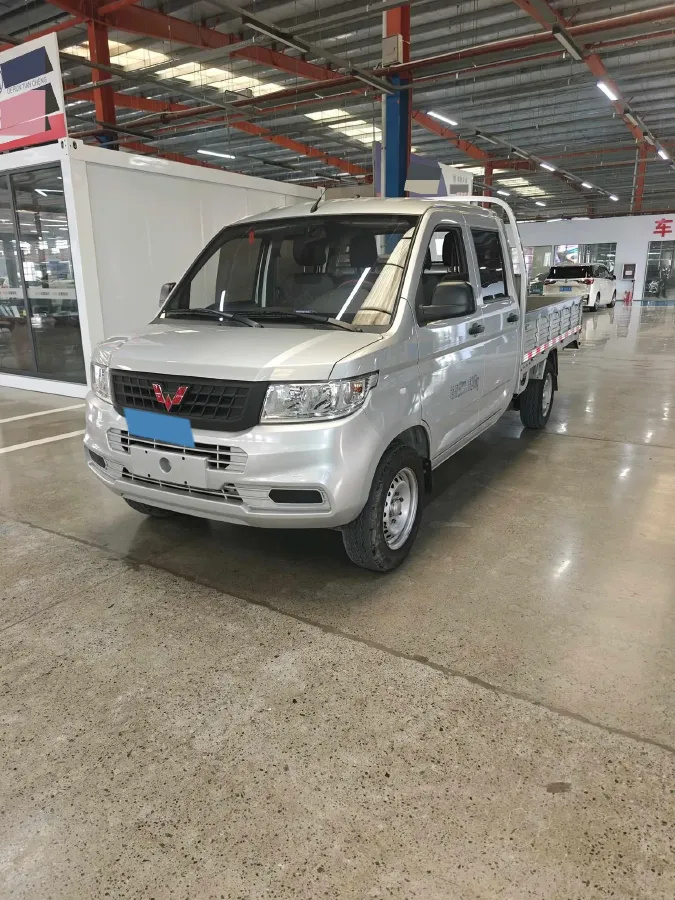 2023 WuLing RongGuang New Truck 1.5L 102HP L4 5MT,autocango,china used car exporter,china ev exporter,chinese used car exporter,chinese used ev exporter
