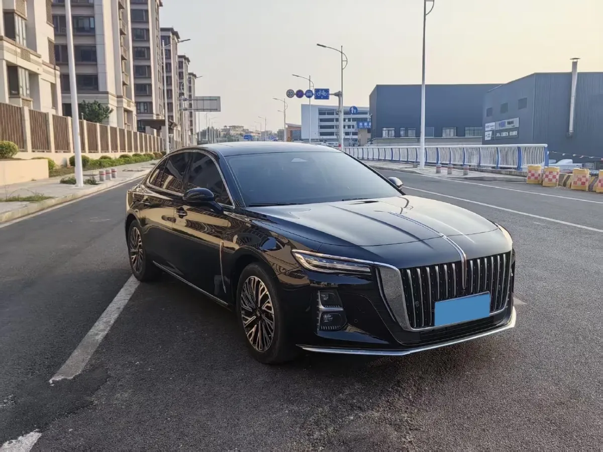 2024 HongQi H5 2.0T 224HP L4 8AT,autocango,china used car exporter,china ev exporter,chinese used car exporter,chinese used ev exporter