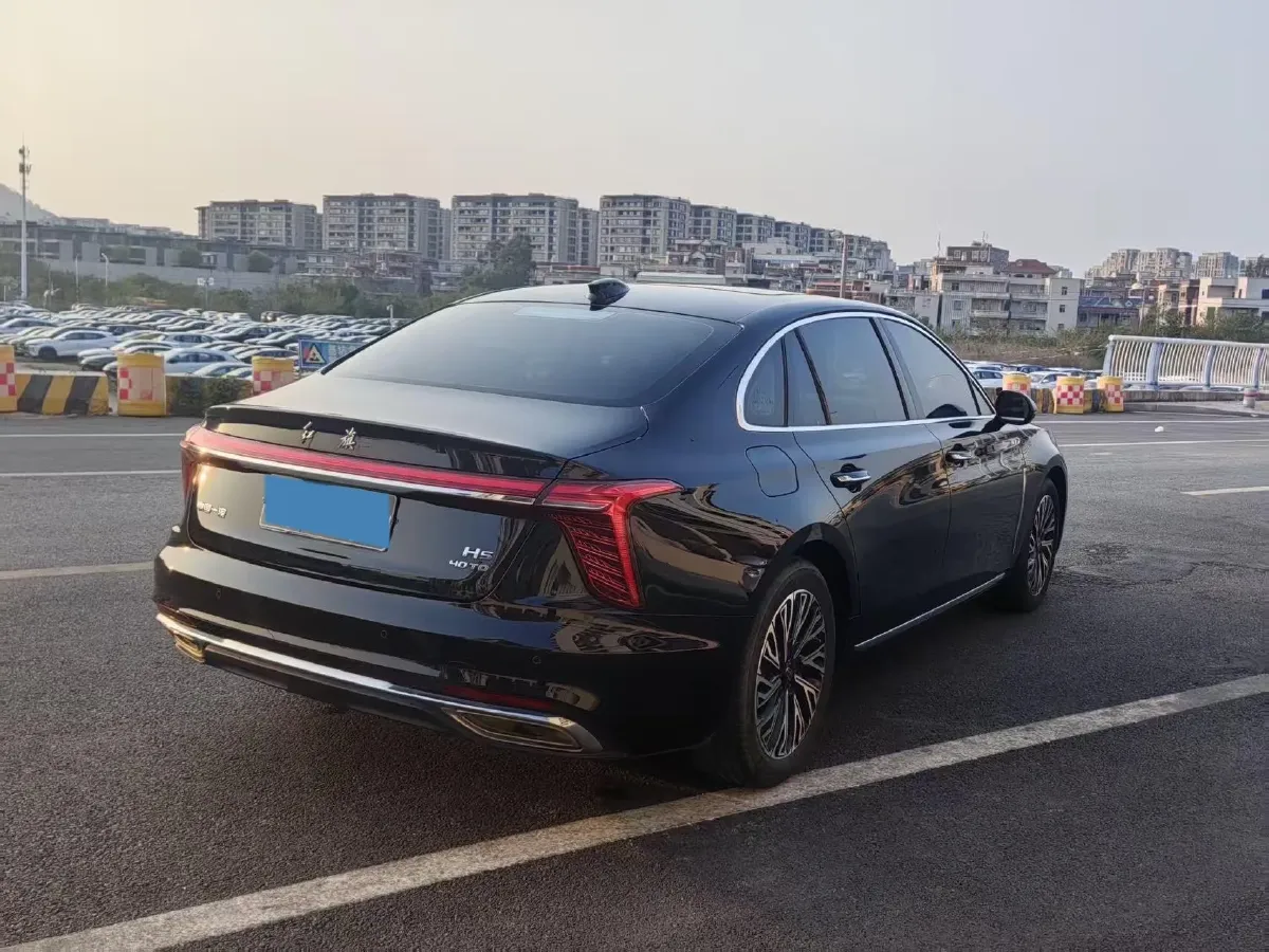 2024 HongQi H5 2.0T 224HP L4 8AT,autocango,china used car exporter,china ev exporter,chinese used car exporter,chinese used ev exporter