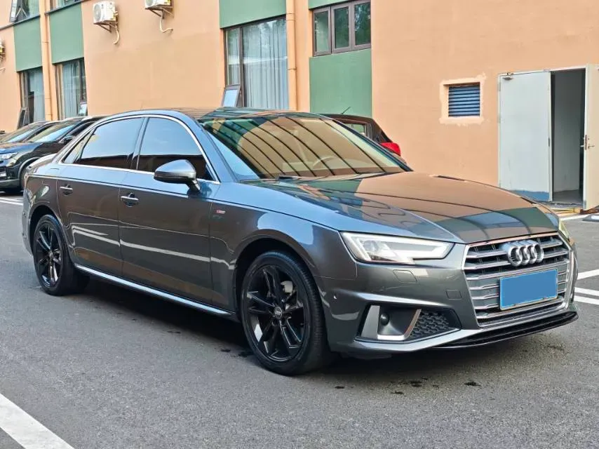 2019 Audi A4L 2.0T 190HP L4 7DCT,autocango,china used car exporter,china ev exporter,chinese used car exporter,chinese used ev exporter