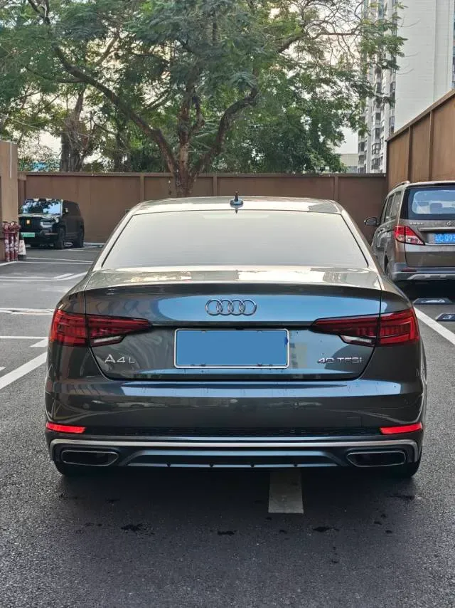 2019 Audi A4L 2.0T 190HP L4 7DCT,autocango,china used car exporter,china ev exporter,chinese used car exporter,chinese used ev exporter