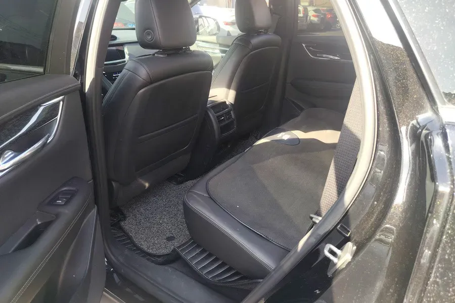 2022 Cadillac XT5 2.0T 237HP L4 9AT,autocango,china used car exporter,china ev exporter,chinese used car exporter,chinese used ev exporter