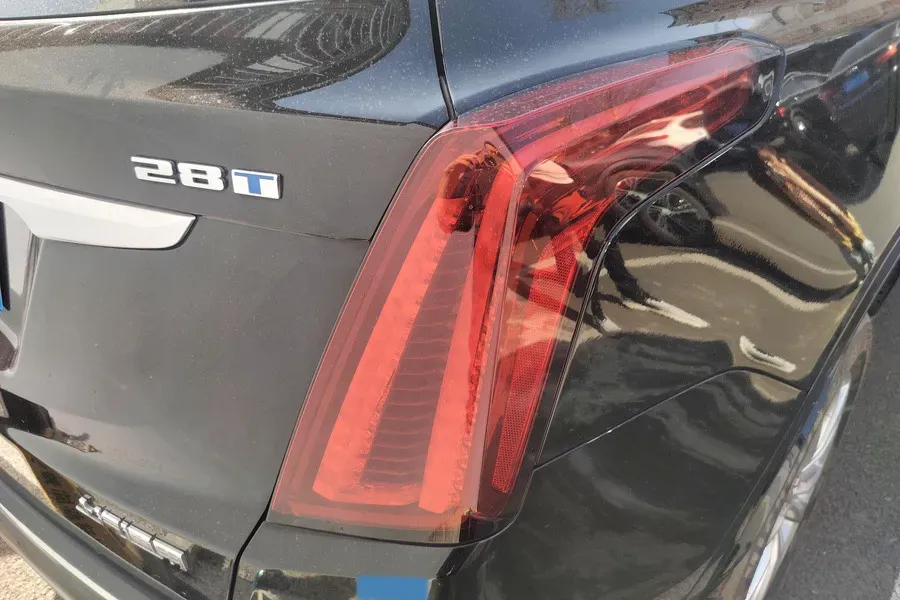 2022 Cadillac XT5 2.0T 237HP L4 9AT,autocango,china used car exporter,china ev exporter,chinese used car exporter,chinese used ev exporter