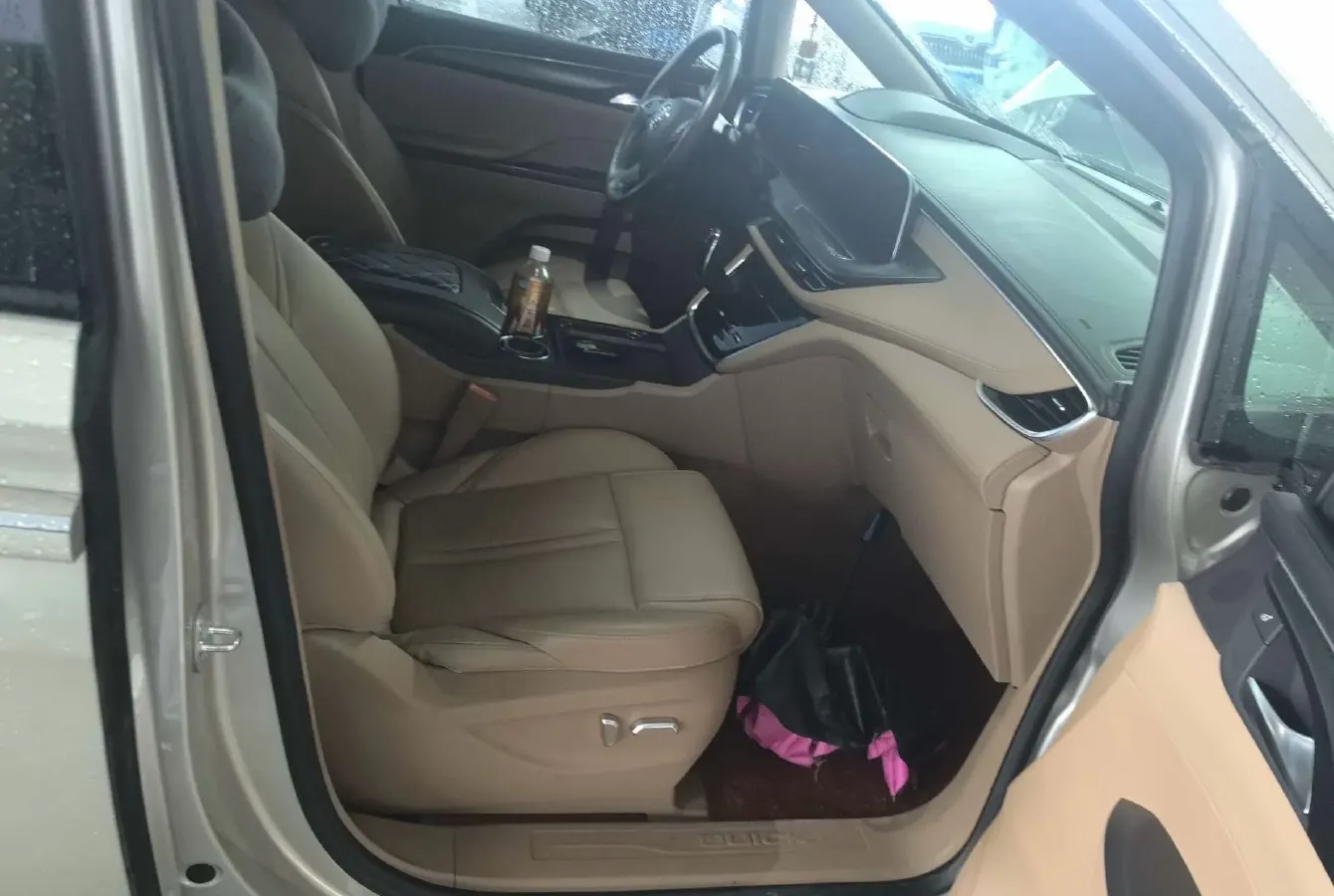 2021 Buick GL8 2.0T 237HP L4 9AT,autocango,china used car exporter,china ev exporter,chinese used car exporter,chinese used ev exporter