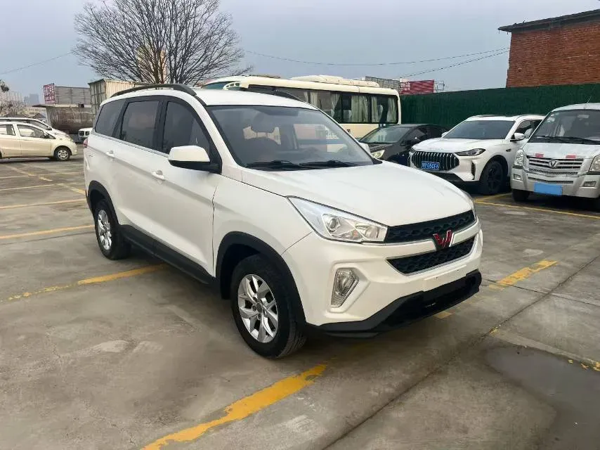 2019 WuLing HongGuang S3 1.5L 99HP L4 6MT,autocango,china used car exporter,china ev exporter,chinese used car exporter,chinese used ev exporter