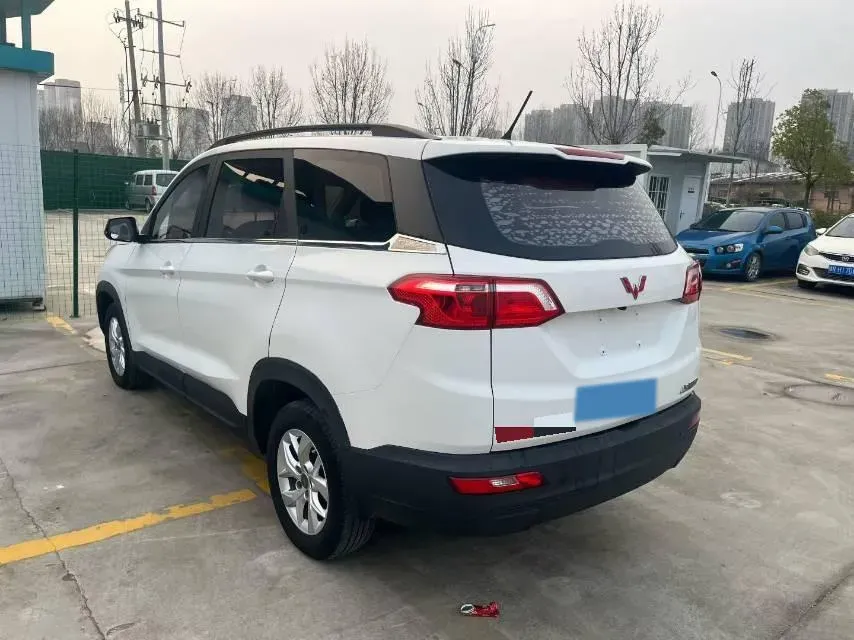 2019 WuLing HongGuang S3 1.5L 99HP L4 6MT,autocango,china used car exporter,china ev exporter,chinese used car exporter,chinese used ev exporter