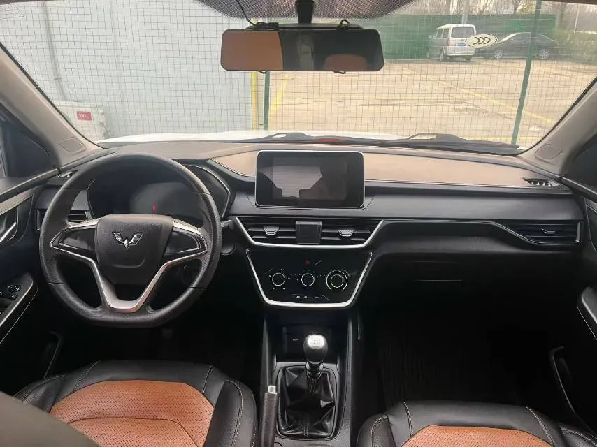 2019 WuLing HongGuang S3 1.5L 99HP L4 6MT,autocango,china used car exporter,china ev exporter,chinese used car exporter,chinese used ev exporter