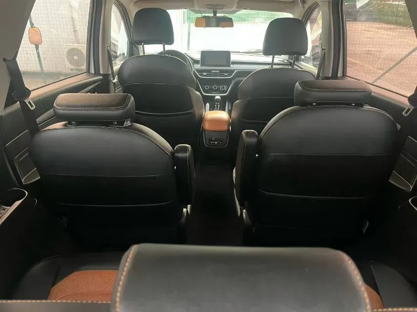 2019 WuLing HongGuang S3 1.5L 99HP L4 6MT,autocango,china used car exporter,china ev exporter,chinese used car exporter,chinese used ev exporter