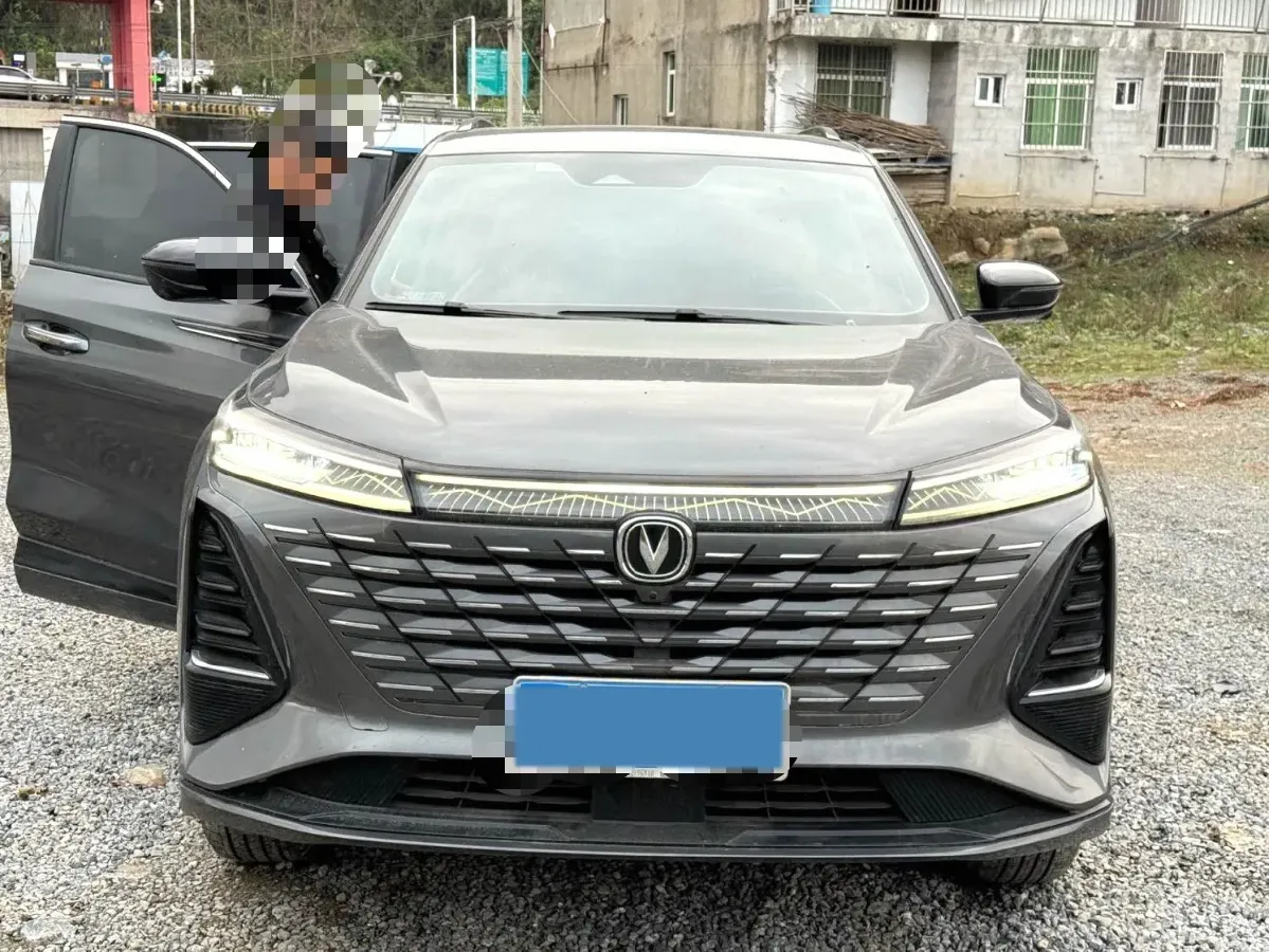 2024 ChangAn CS75 Plus 1.5T 188HP L4 8AT,autocango,china used car exporter,china ev exporter,chinese used car exporter,chinese used ev exporter