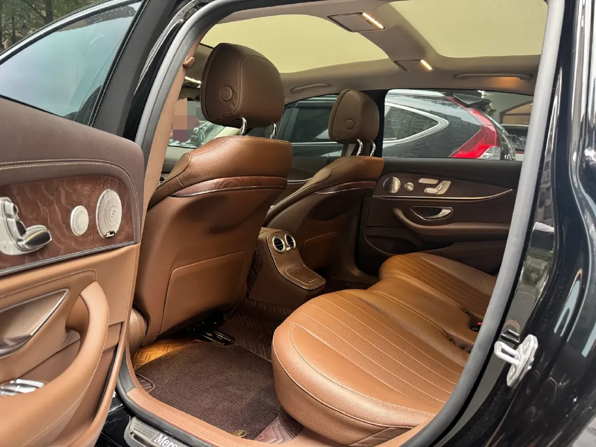 2021 Mercedes-Benz E Class 2.0T 258HP L4 9AT,autocango,china used car exporter,china ev exporter,chinese used car exporter,chinese used ev exporter