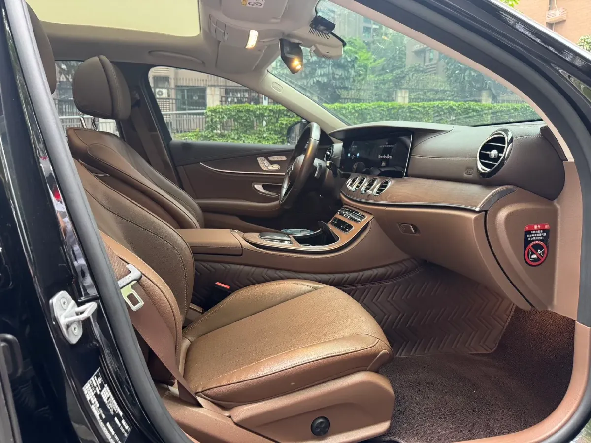 2021 Mercedes-Benz E Class 2.0T 258HP L4 9AT,autocango,china used car exporter,china ev exporter,chinese used car exporter,chinese used ev exporter