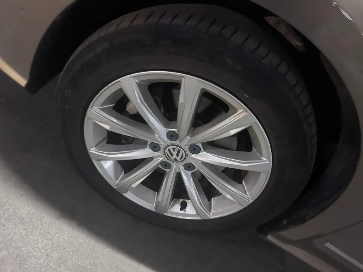 2017 Volkswagen Passat 1.8T 180HP L4 7DCT,autocango,china used car exporter,china ev exporter,chinese used car exporter,chinese used ev exporter