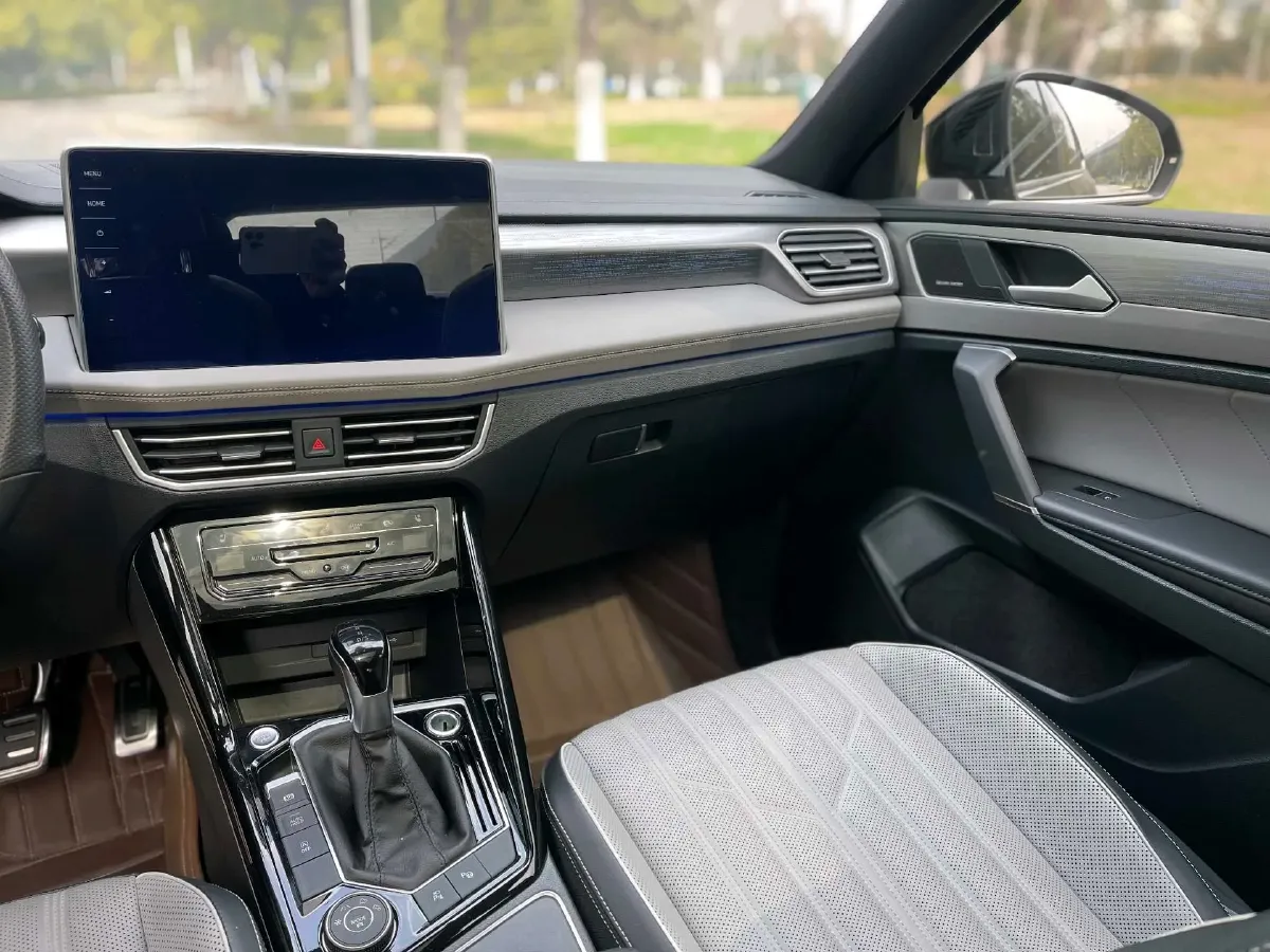 2023 Volkswagen Tayron 2.0T 220HP L4 7DCT,autocango,china used car exporter,china ev exporter,chinese used car exporter,chinese used ev exporter