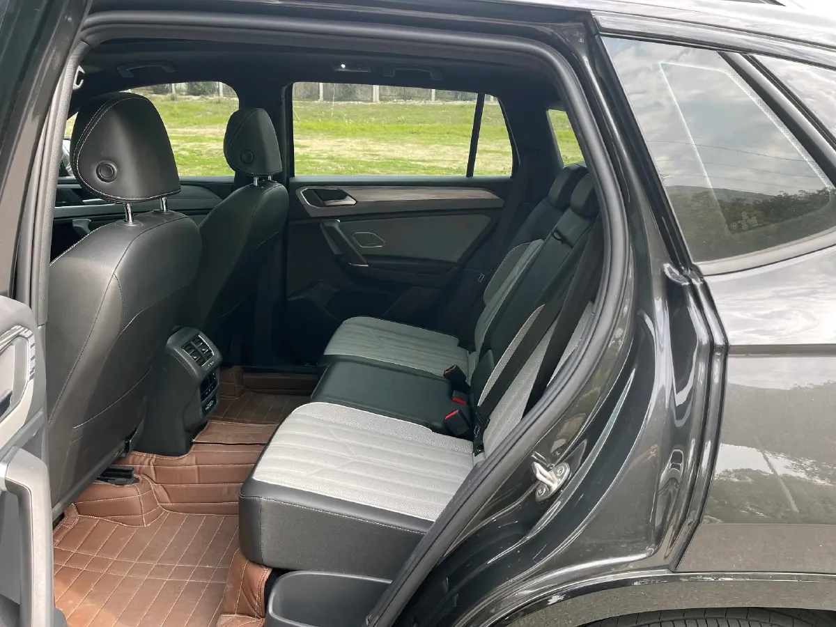 2023 Volkswagen Tayron 2.0T 220HP L4 7DCT,autocango,china used car exporter,china ev exporter,chinese used car exporter,chinese used ev exporter