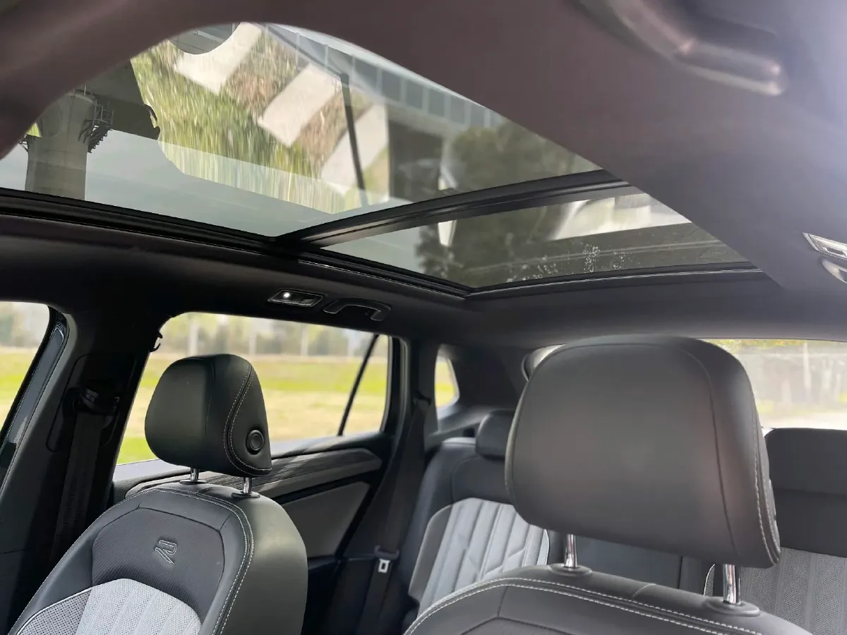 2023 Volkswagen Tayron 2.0T 220HP L4 7DCT,autocango,china used car exporter,china ev exporter,chinese used car exporter,chinese used ev exporter