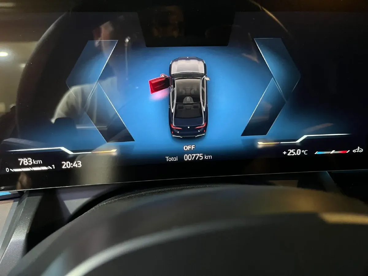 2025 BMW 5 Series 2.0T 190HP L4 8AT,autocango,china used car exporter,china ev exporter,chinese used car exporter,chinese used ev exporter