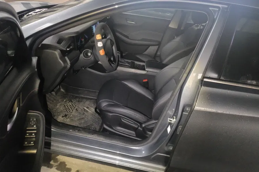 2023 Roewe i5 1.5L 129HP L4 CVT,autocango,china used car exporter,china ev exporter,chinese used car exporter,chinese used ev exporter