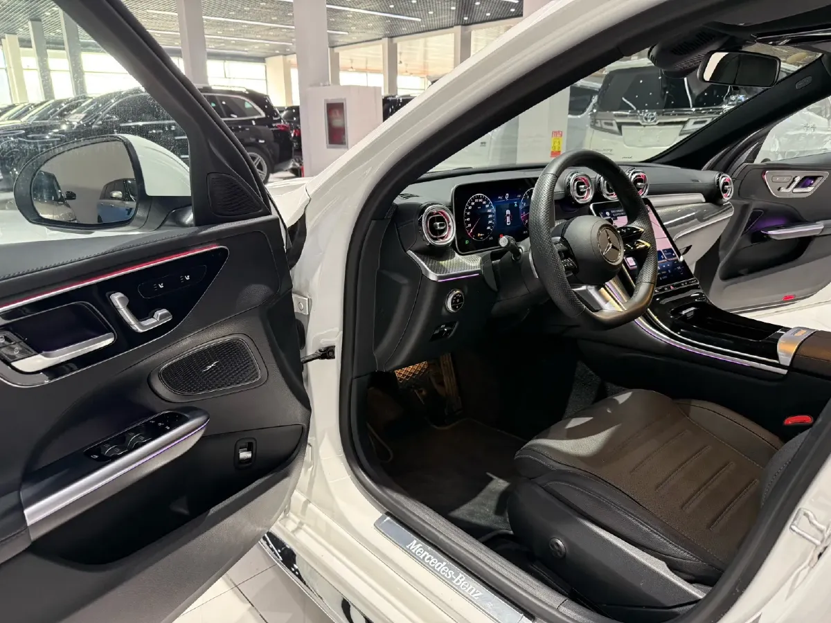 2025 Mercedes-Benz C Class 1.5T 204HP L4 9AT,autocango,china used car exporter,china ev exporter,chinese used car exporter,chinese used ev exporter