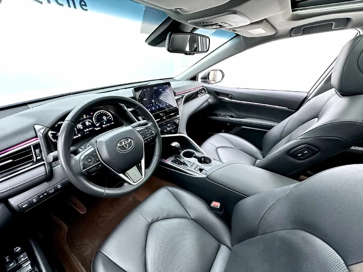 2023 Toyota Camry 2.5L 178HP L4 E-CVT Hybrid,autocango,china used car exporter,china ev exporter,chinese used car exporter,chinese used ev exporter