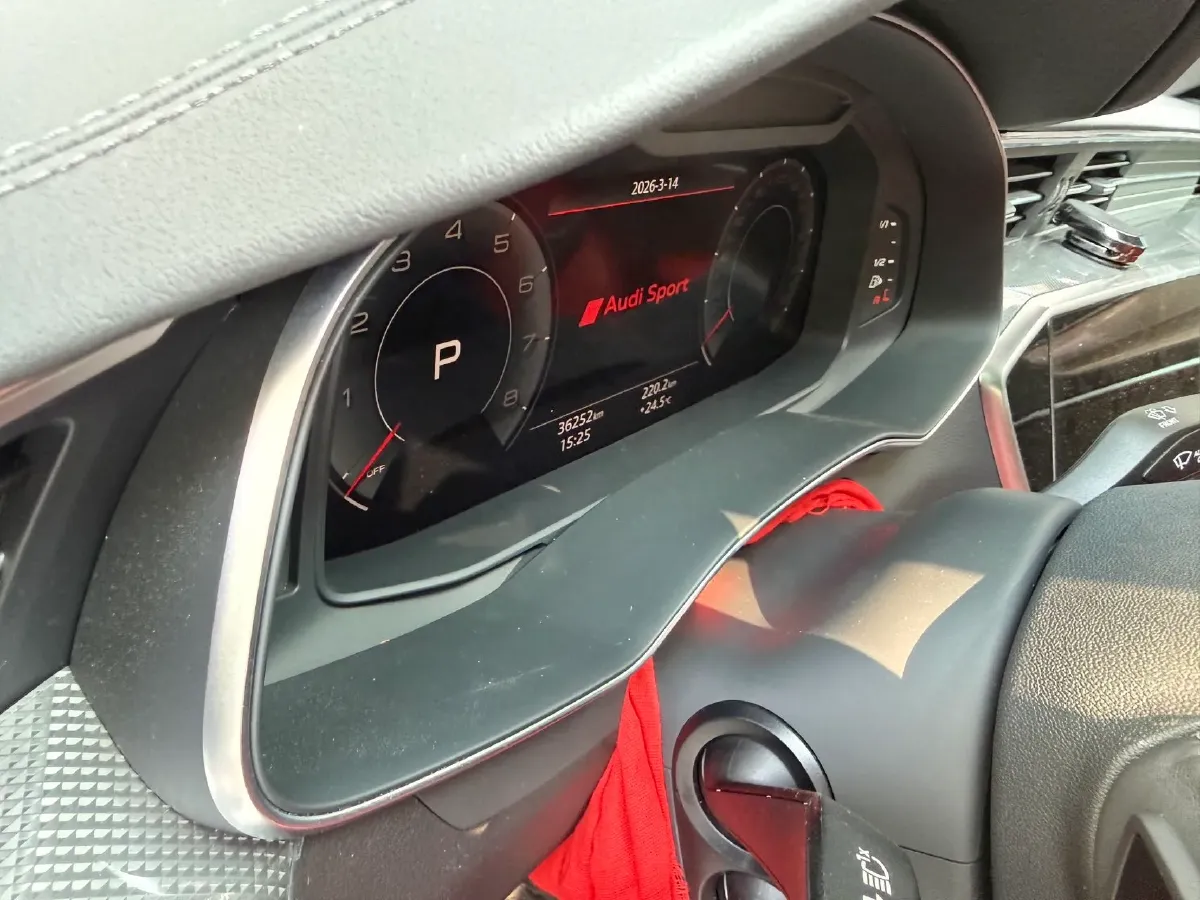 2023 Audi A6L 2.0T 245HP L4 7DCT,autocango,china used car exporter,china ev exporter,chinese used car exporter,chinese used ev exporter