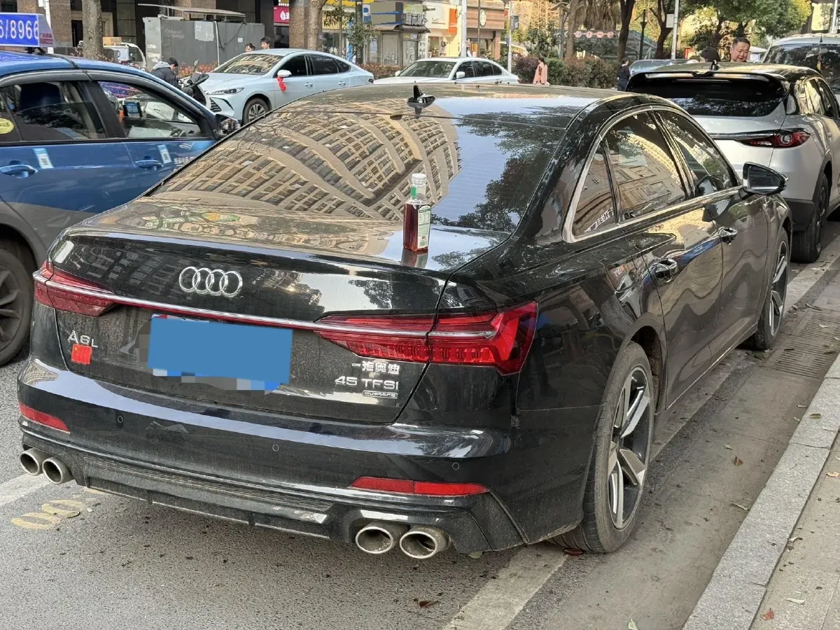 2023 Audi A6L 2.0T 245HP L4 7DCT,autocango,china used car exporter,china ev exporter,chinese used car exporter,chinese used ev exporter