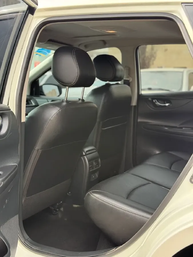 2021 Nissan Tiida 1.6L 122HP L4 CVT,autocango,china used car exporter,china ev exporter,chinese used car exporter,chinese used ev exporter