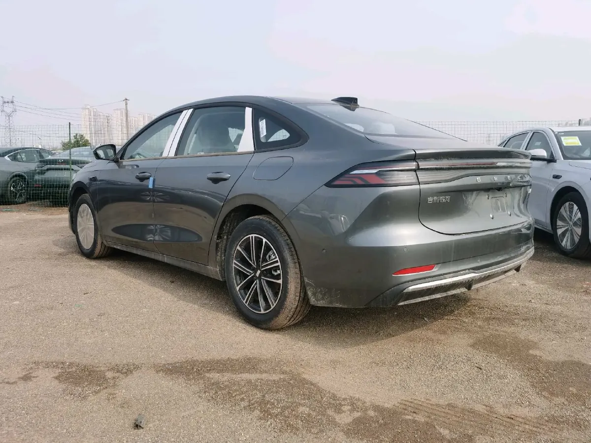 2025 Geely Galaxy A7 1.5L 112HP L4 1DHT PHEV,autocango,china used car exporter,china ev exporter,chinese used car exporter,chinese used ev exporter