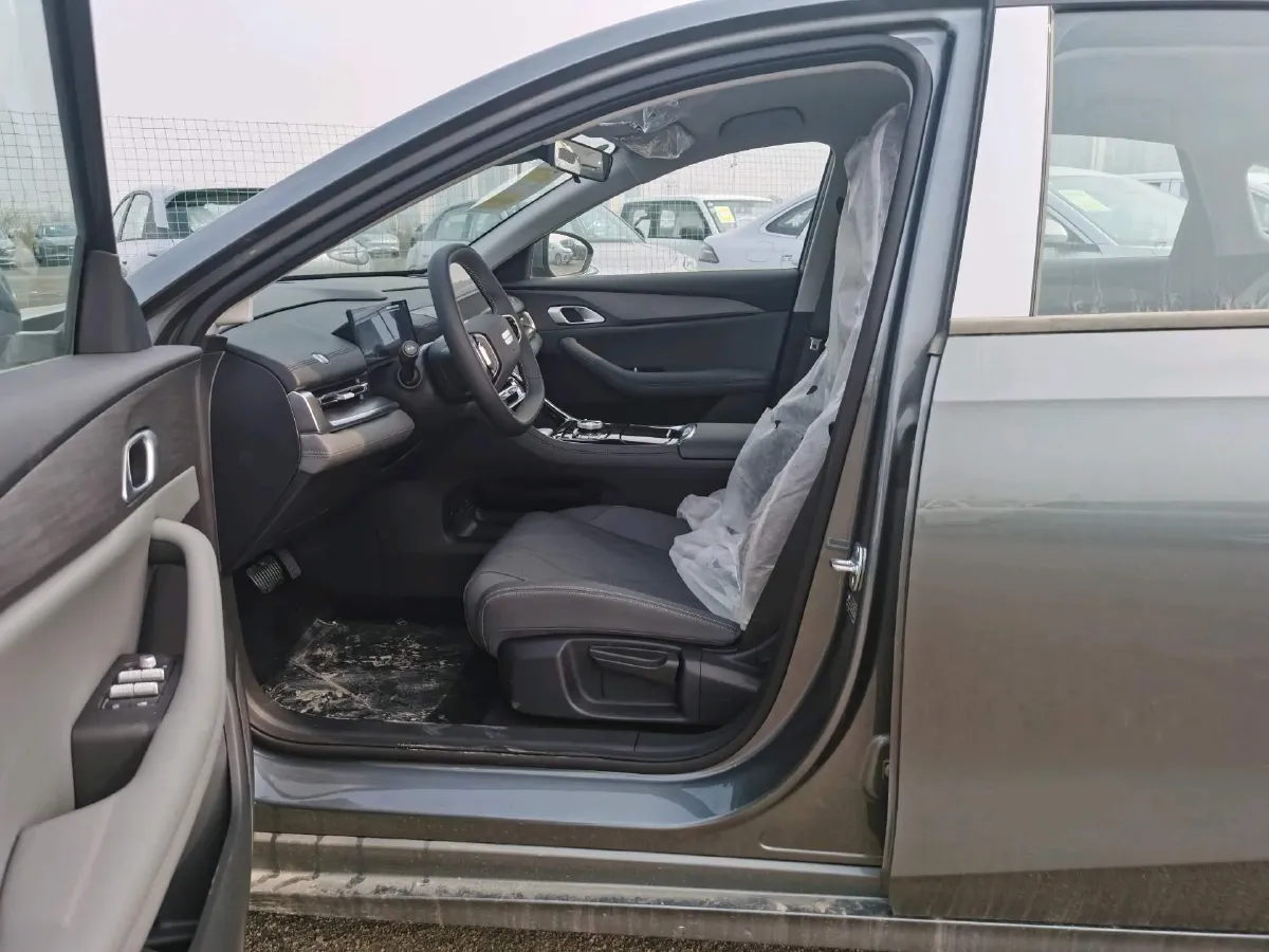 2025 Geely Galaxy A7 1.5L 112HP L4 1DHT PHEV,autocango,china used car exporter,china ev exporter,chinese used car exporter,chinese used ev exporter