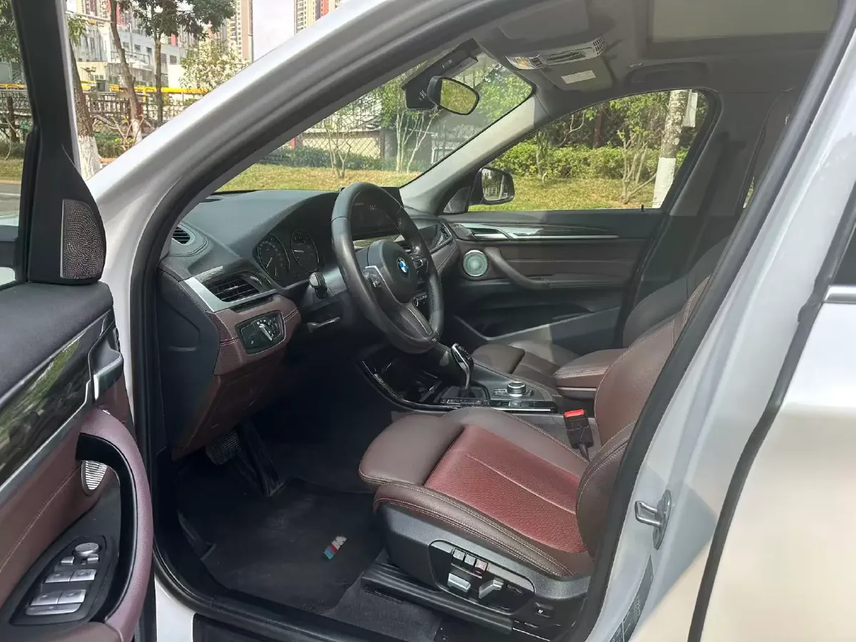 2021 BMW X1 2.0T 192HP L4 8AT,autocango,china used car exporter,china ev exporter,chinese used car exporter,chinese used ev exporter