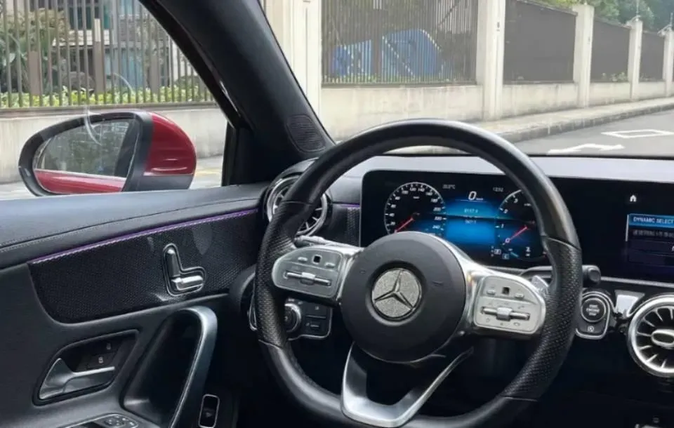 2021 Mercedes-Benz A Class 1.3T 163HP L4 7DCT,autocango,china used car exporter,china ev exporter,chinese used car exporter,chinese used ev exporter