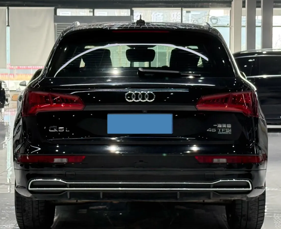 2018 Audi Q5L 2.0T 252HP L4 7DCT,autocango,china used car exporter,china ev exporter,chinese used car exporter,chinese used ev exporter