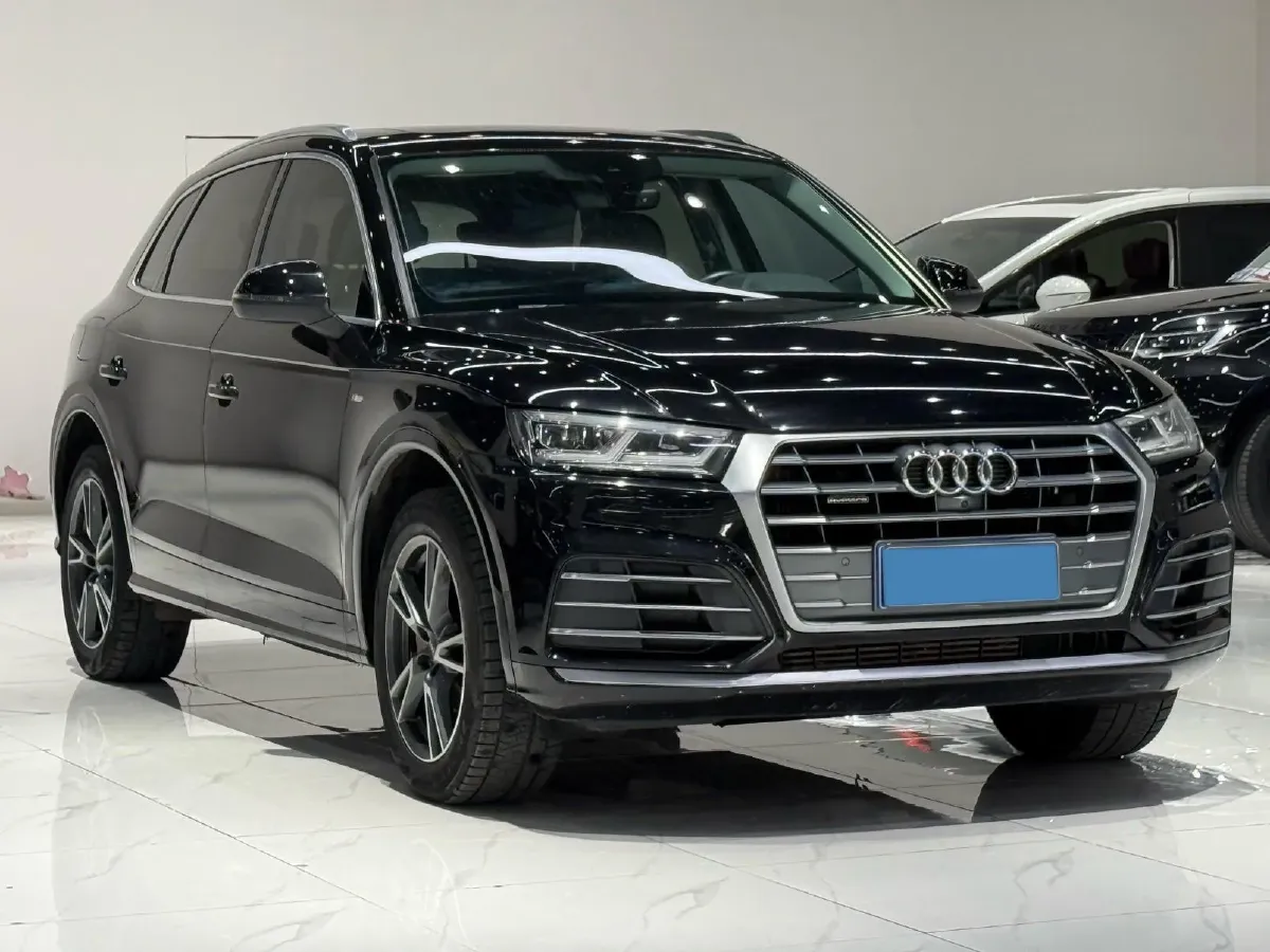 2018 Audi Q5L 2.0T 252HP L4 7DCT,autocango,china used car exporter,china ev exporter,chinese used car exporter,chinese used ev exporter