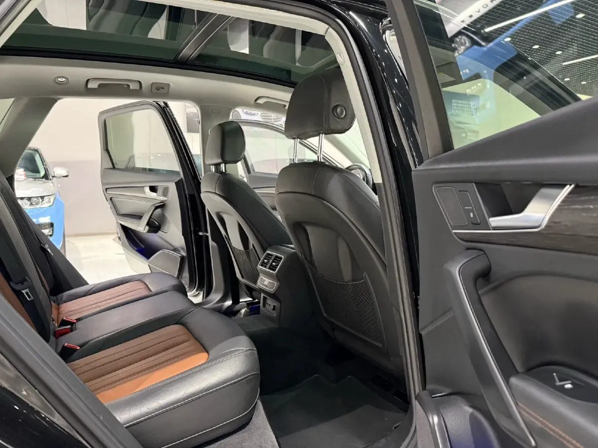 2018 Audi Q5L 2.0T 252HP L4 7DCT,autocango,china used car exporter,china ev exporter,chinese used car exporter,chinese used ev exporter