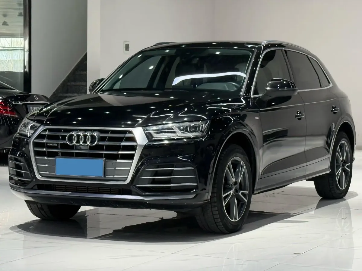 2018 Audi Q5L 2.0T 252HP L4 7DCT,autocango,china used car exporter,china ev exporter,chinese used car exporter,chinese used ev exporter