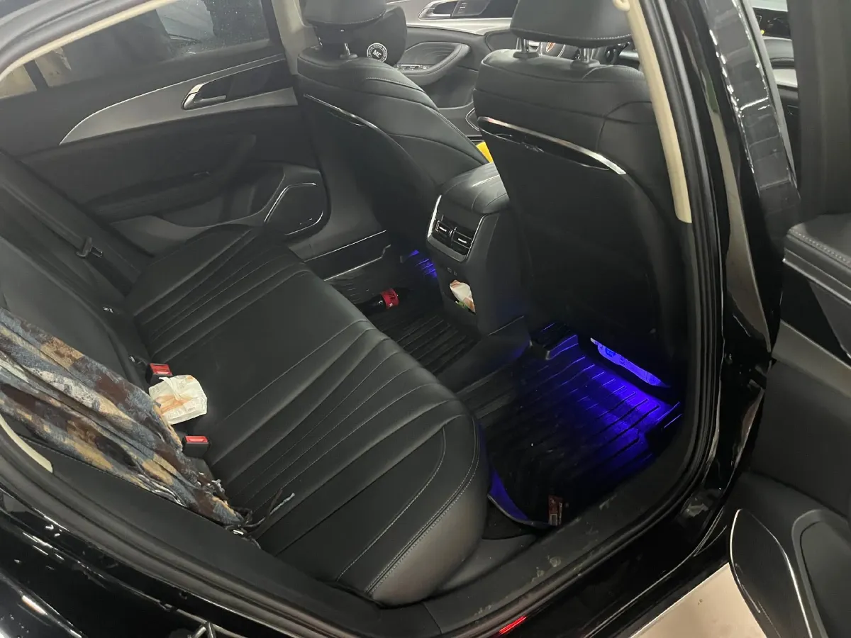 2022 HongQi H5 1.5T 169HP L4 7DCT,autocango,china used car exporter,china ev exporter,chinese used car exporter,chinese used ev exporter