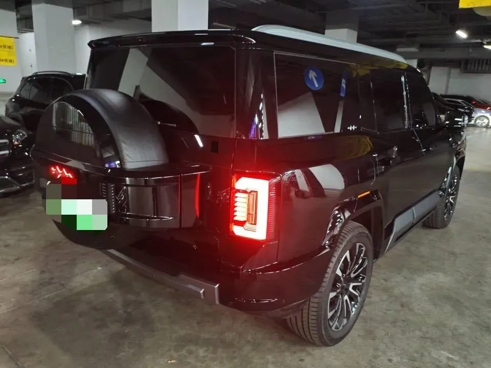 2025 FangChengBao Bao 8 2.0T 245HP L4 E-CVT PHEV,autocango,china used car exporter,china ev exporter,chinese used car exporter,chinese used ev exporter