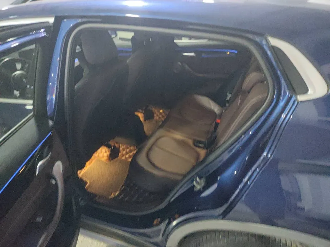 2021 BMW X2 2.0T 192HP L4 7DCT,autocango,china used car exporter,china ev exporter,chinese used car exporter,chinese used ev exporter