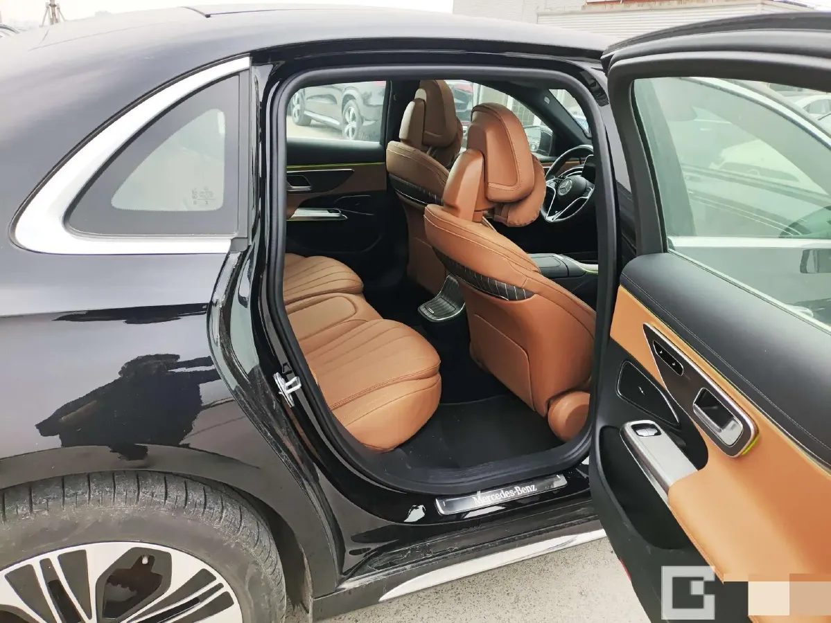 2024 Mercedes-Benz E Class 2.0T 204HP L4 9AT PHEV 25.4KWH,autocango,china used car exporter,china ev exporter,chinese used car exporter,chinese used ev exporter