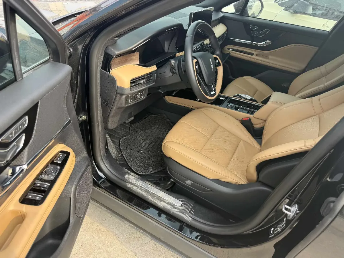 2022 Lincoln Corsair 2.0T 245HP L4 8AT,autocango,china used car exporter,china ev exporter,chinese used car exporter,chinese used ev exporter