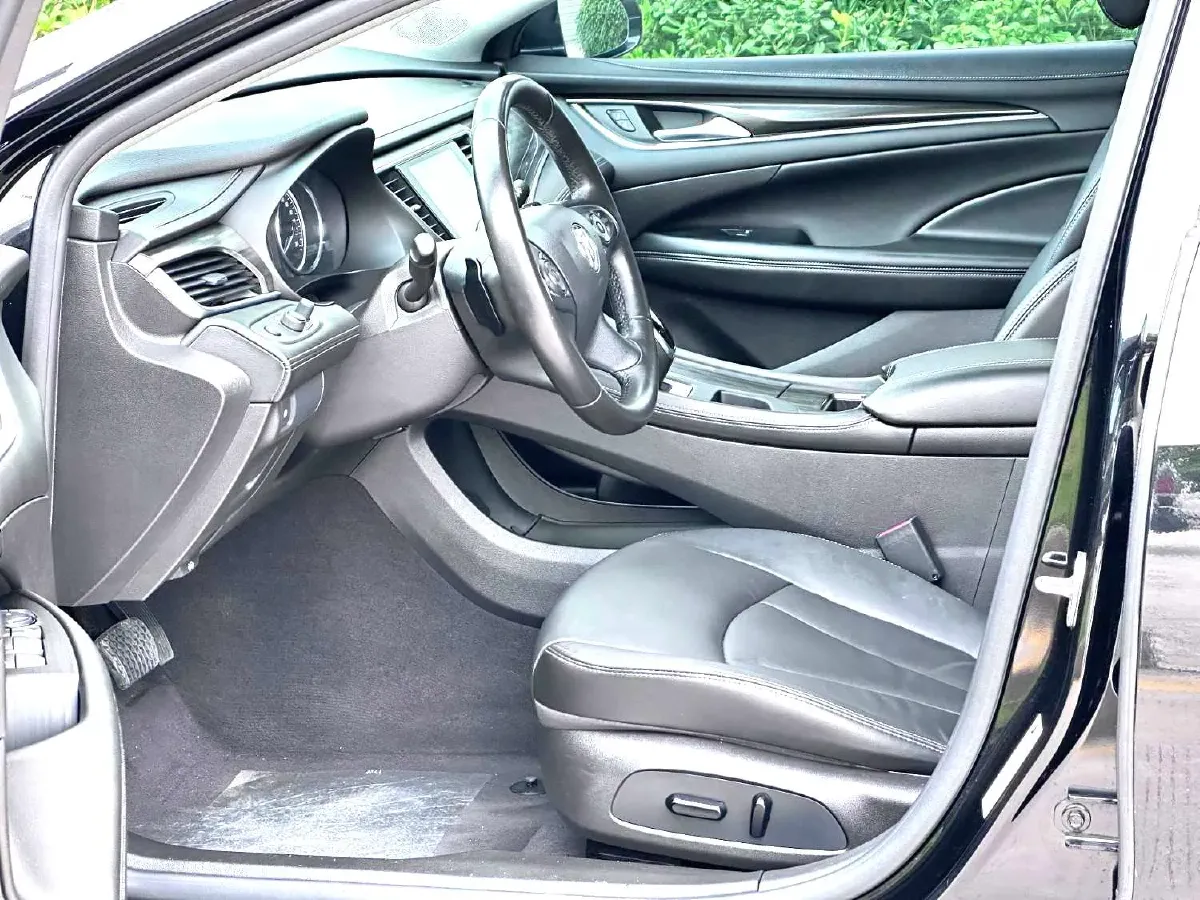 2022 Buick Larcosse 2.0T 237HP L4 9AT,autocango,china used car exporter,china ev exporter,chinese used car exporter,chinese used ev exporter